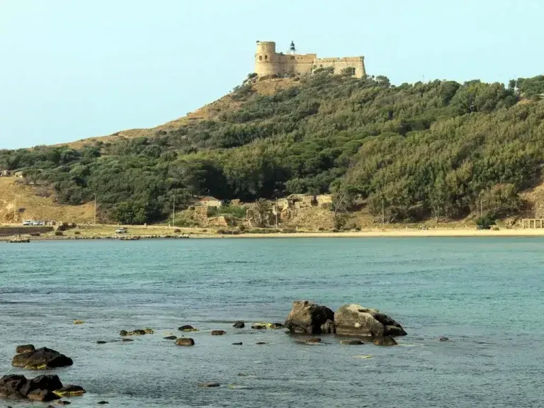 Visiter Tabarka : plongée, corail et nature au nord de la Tunisie