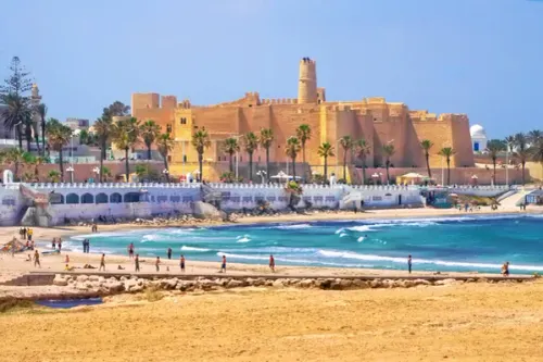 Monastir, son ribat forteresse de 796 en bordure de mar