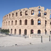 La façade à arcades de l'amphithéâtre romain d'El Jem