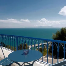 La-villa-bleue-sidi-bou-said-tunis-piscine-de hotel
