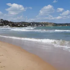 La-plage-de-La-Marsa-Tunisie-1000x669
