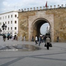 Tunis_porte_de_France_2