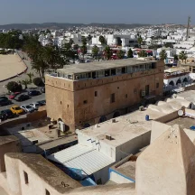 Les toits de la médina et les murailles du fort de Hammamet