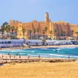Monastir, son ribat forteresse de 796 en bordure de mar